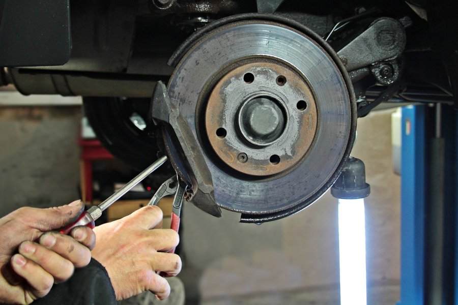 Brake pad replacement Commerce MI at The Auto Lounge
